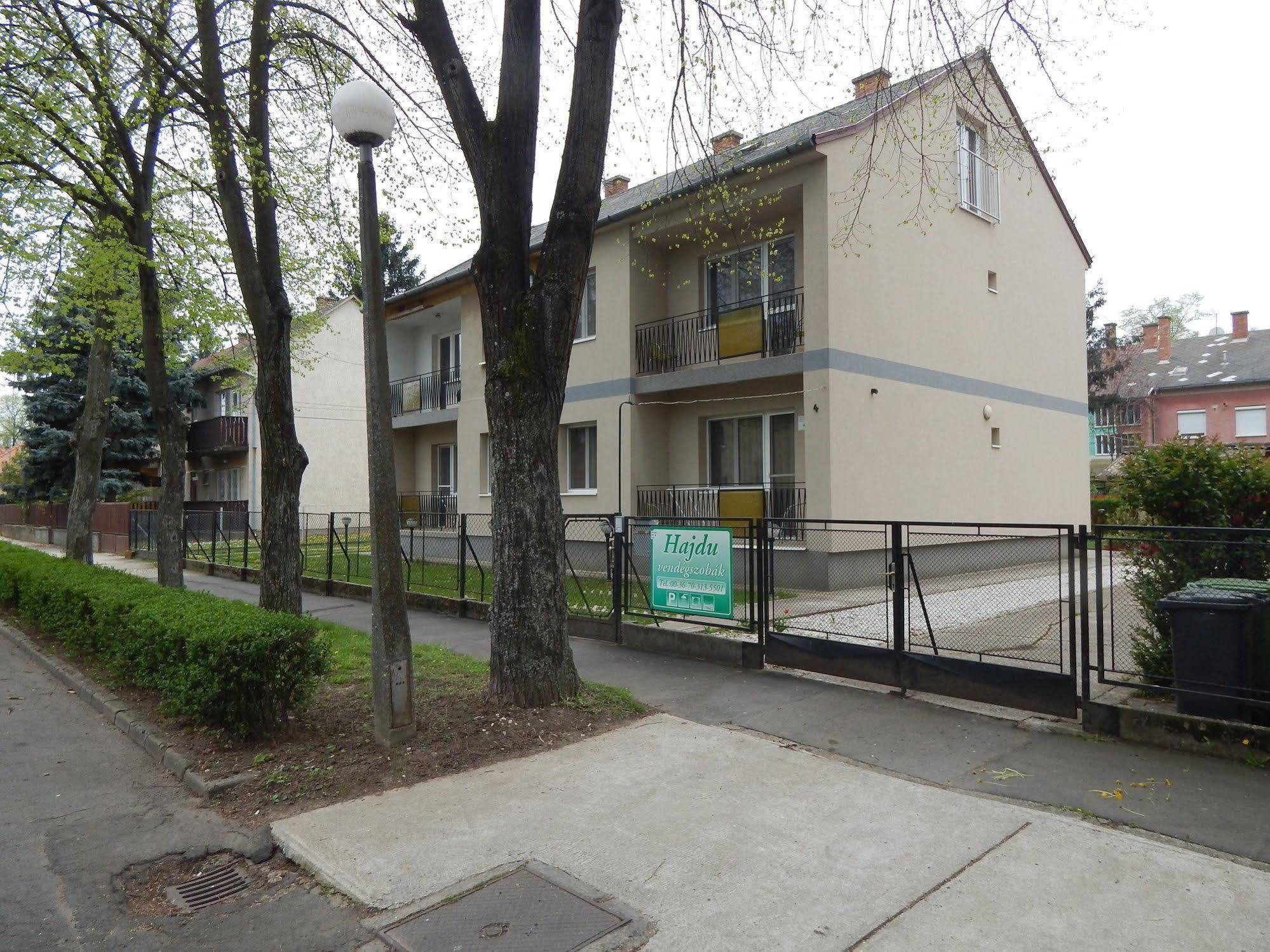 Hajdu Vendeghaz Hotel Hajdúszoboszló Екстериор снимка